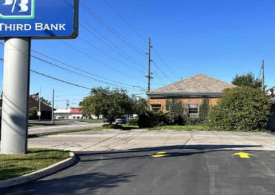 Fifth Third Bank Fremont OH Exit And Enter Lane