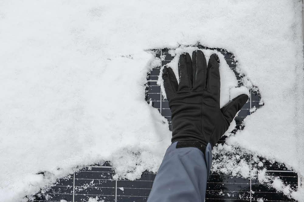 Snow and Ice Control in Anchor Bay Harbor, MI