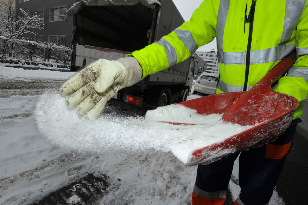 Snow Salting Service in Chesterfield Township, MI